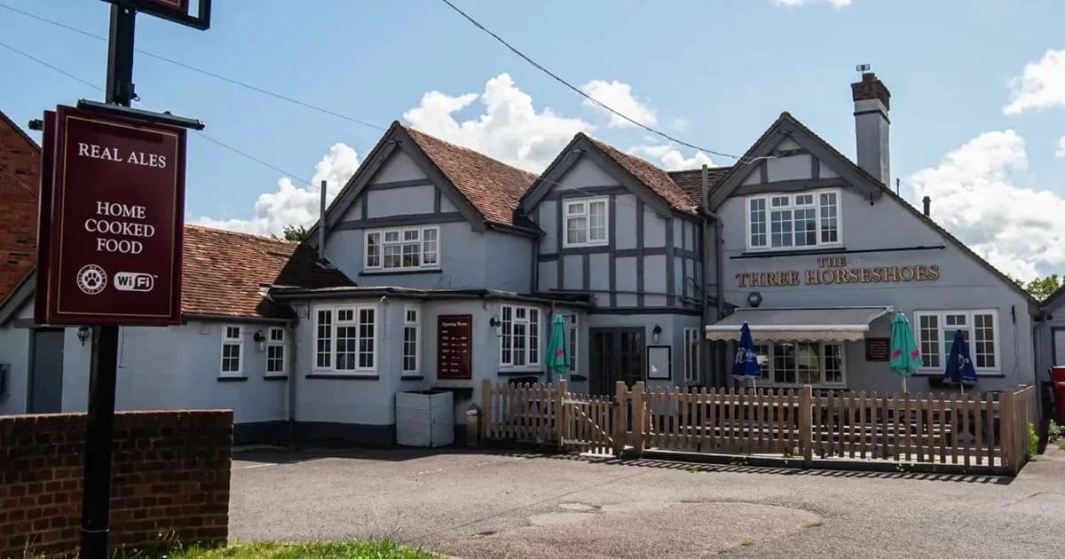 The Three Horseshoes