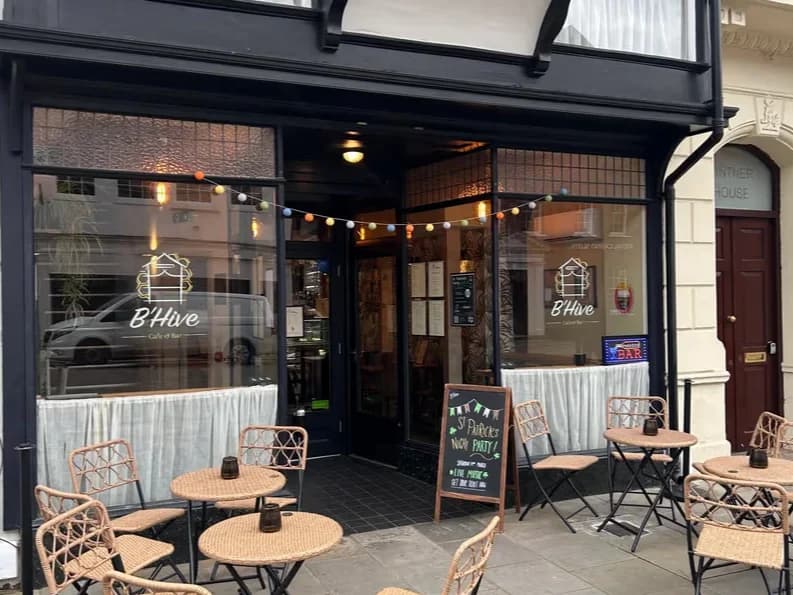 B’Hive Café & Bar