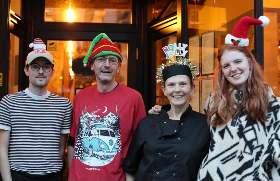 B’Hive Café & Bar - Image 2